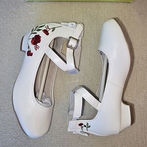 NWT Sobeyo White Mary Jane Shoes with Rose Embroidery size 13